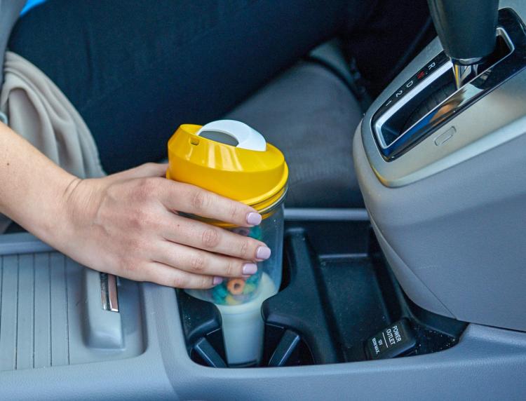 This Divided Milk and Cereal Cup Lets You Eat Breakfast While On