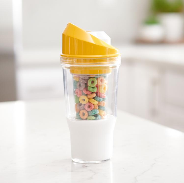 Crunch Cup Portable Cereal And Milk Cup - Non-soggy cereal and milk travel mug