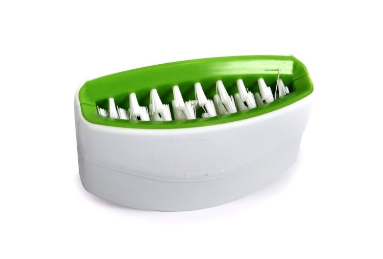 Cutlery Cleaner by Chef's Pride - Dish Scrubber - Miles Kimball