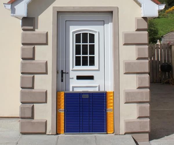 Dam Easy Flood Barrier Door Dam - Quick Install Flood water protection for the home
