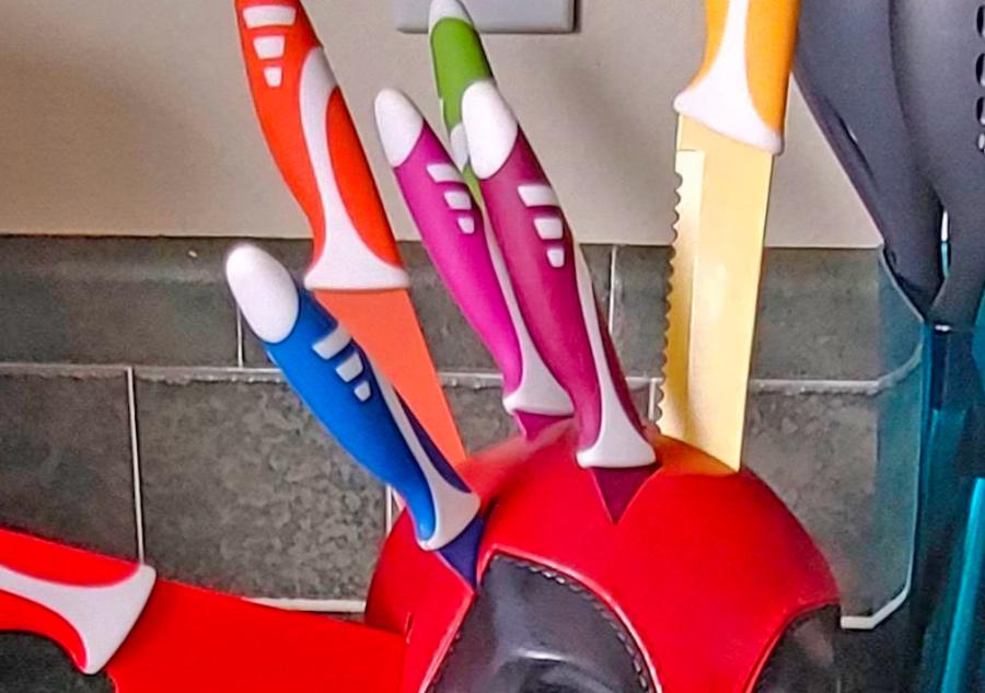 This Deadpool Knife Block Is The Ultimate Knife Storage For Marvel Geeks