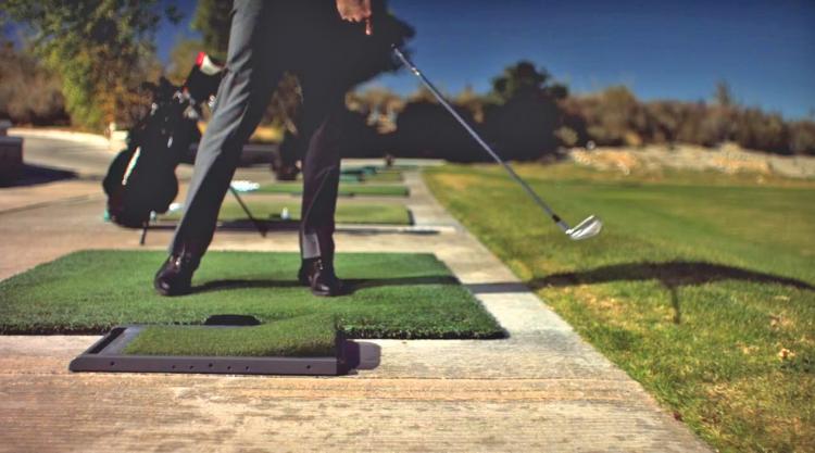 Divot Simulating Golf Mat Helps Practice On Natural Turf