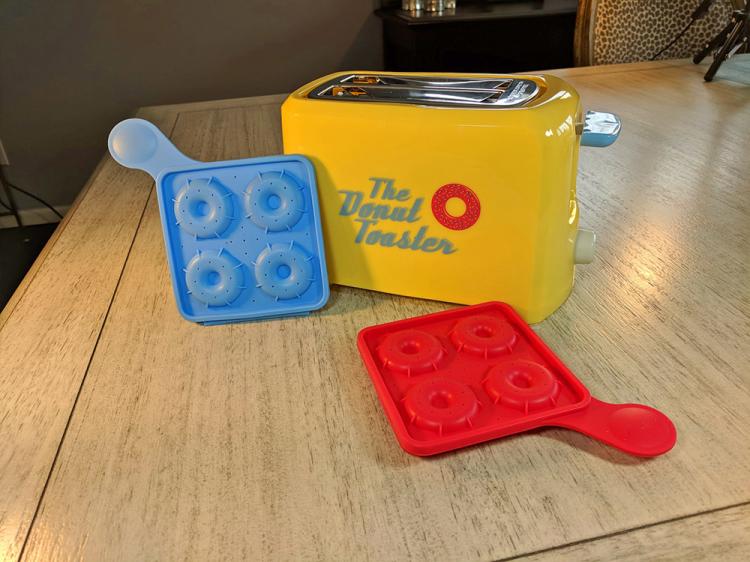 Donut Toaster Makes Homemade Mini Donuts - Home Mini Donut Maker