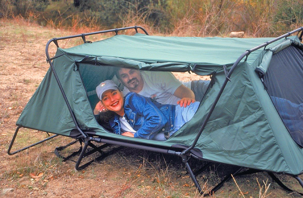 Double tent outlet bed