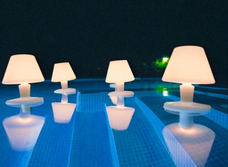 Drifting Pool Lamps - Vividly Illuminates Pool