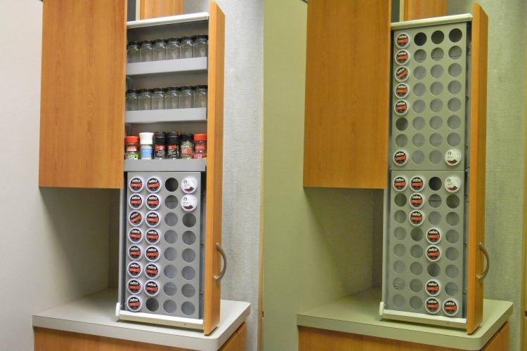 Dropdown Spice Rack Cabinet Drawer Lets You Easily Access All Your Spices - Pull-down spice cabinet