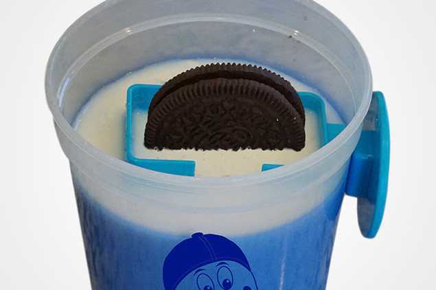 Dunking Buddy - Magnetic Cookie Dunker