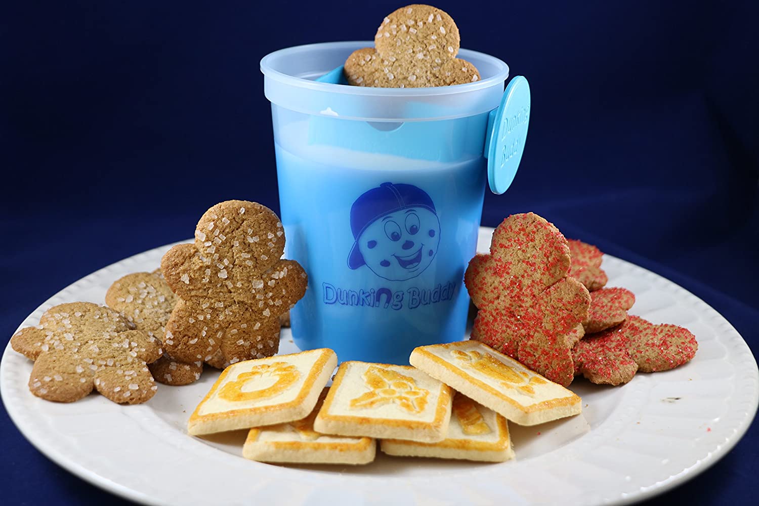 This Genius Magnetic Cookie Dunker Slides Down Your Glass For No