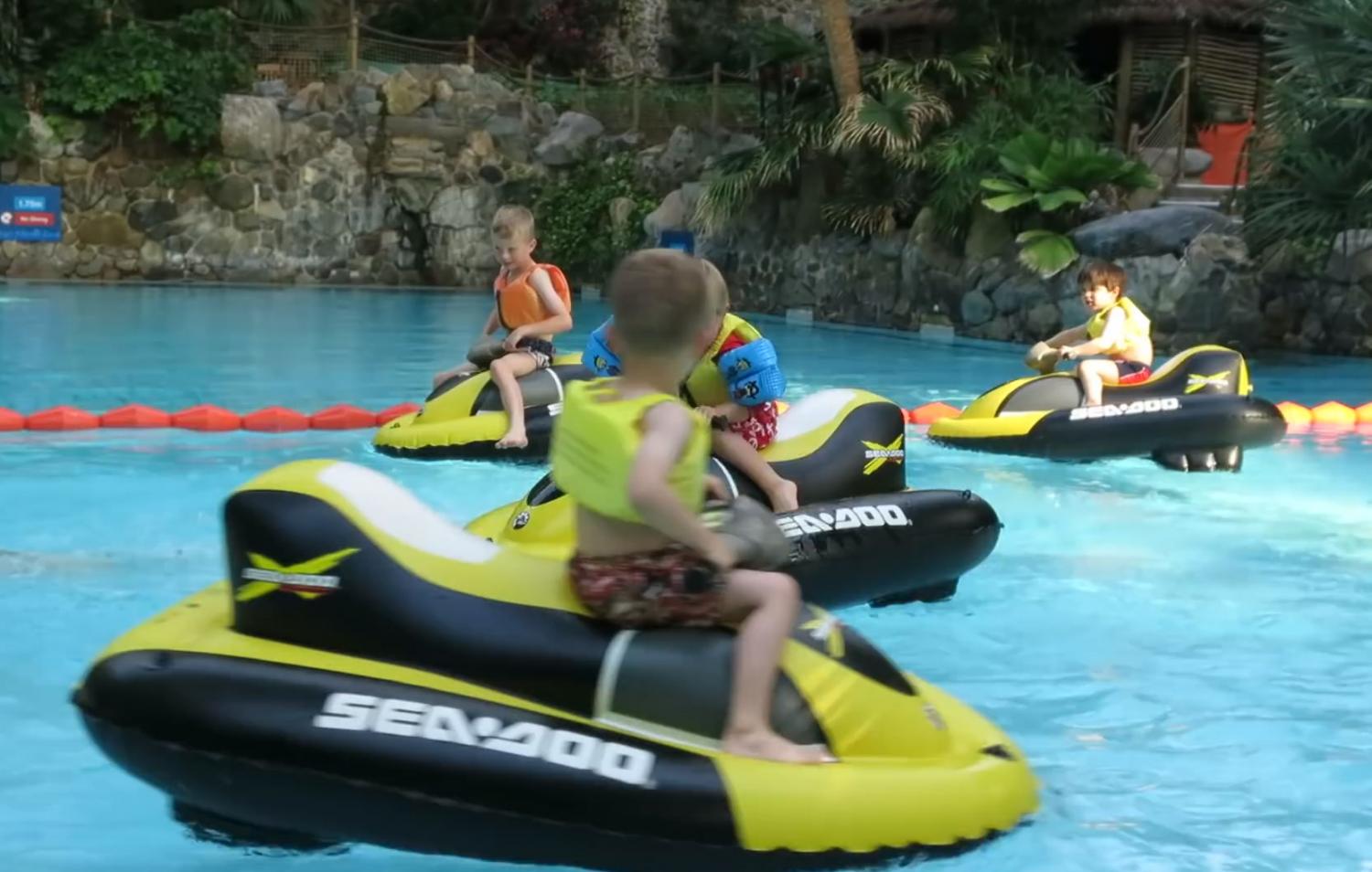 Children's Float Electric Jet Ski Inflatable Boat 60mins Water