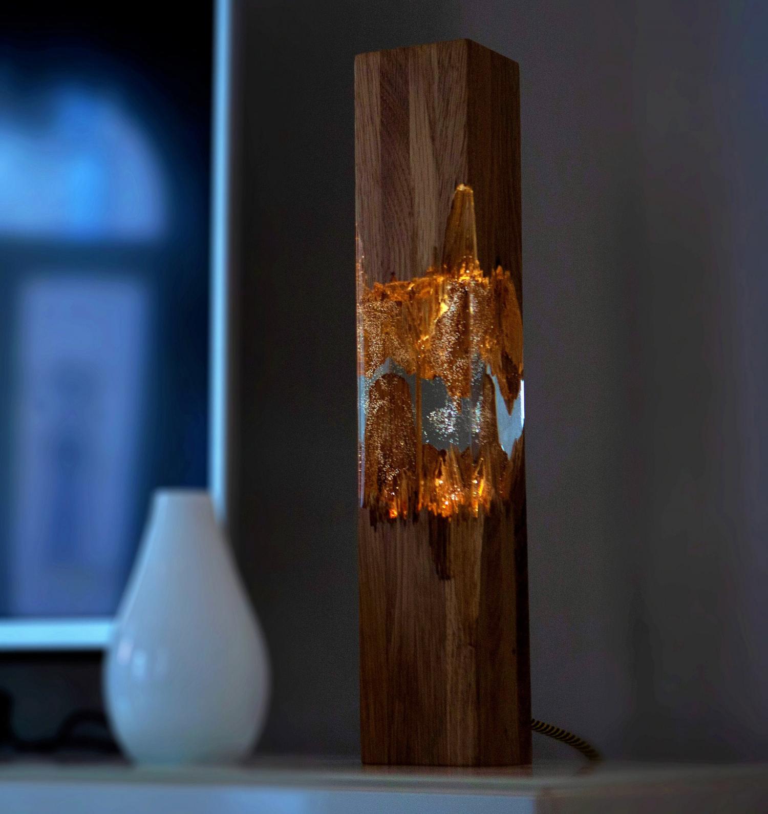 Beautiful Epoxy Wooden Lamps Made From a Broken Piece of Wood