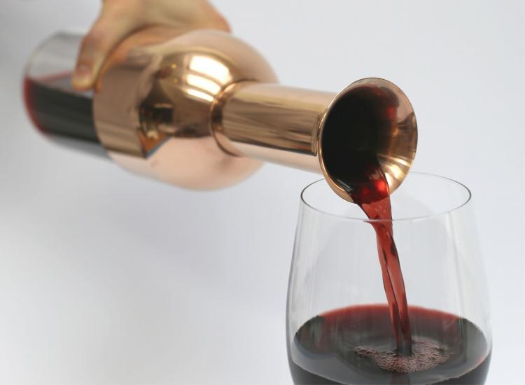 Eto Wine Preserver - Wine Preserver removes all air from wine bottle - water-tight air seal wine bottle decanter