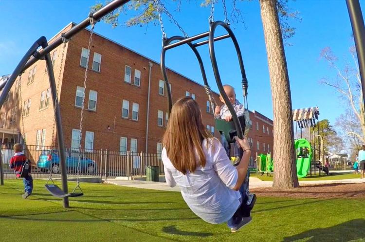 Expression Swing Lets You Swing With Your Child Eye To Eye