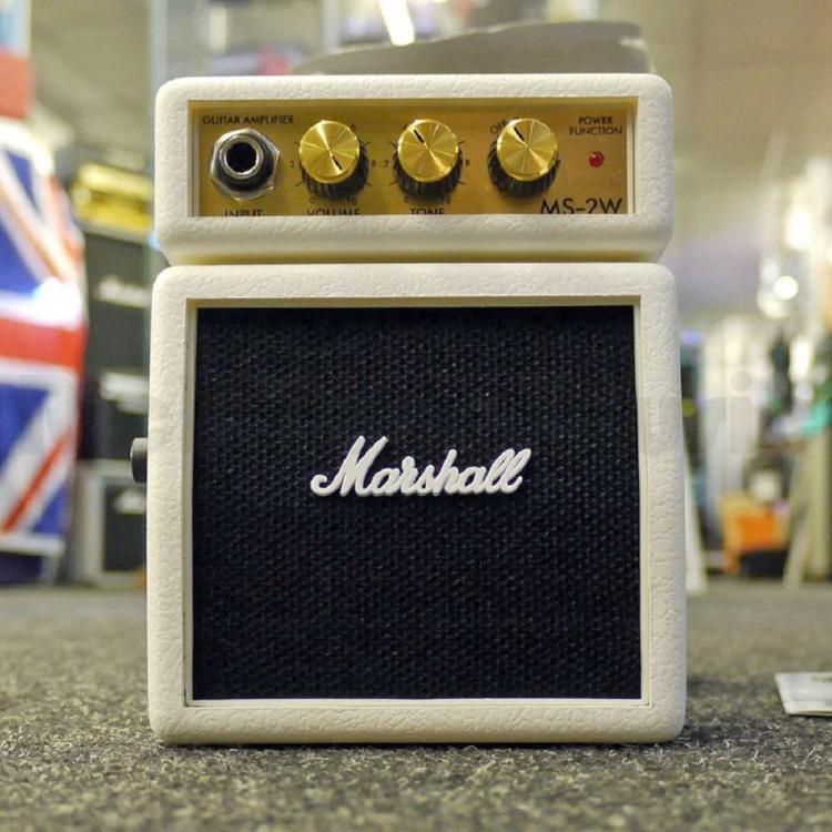 Extra Tiny Marshall Guitar Amp - Travel guitar amplifier