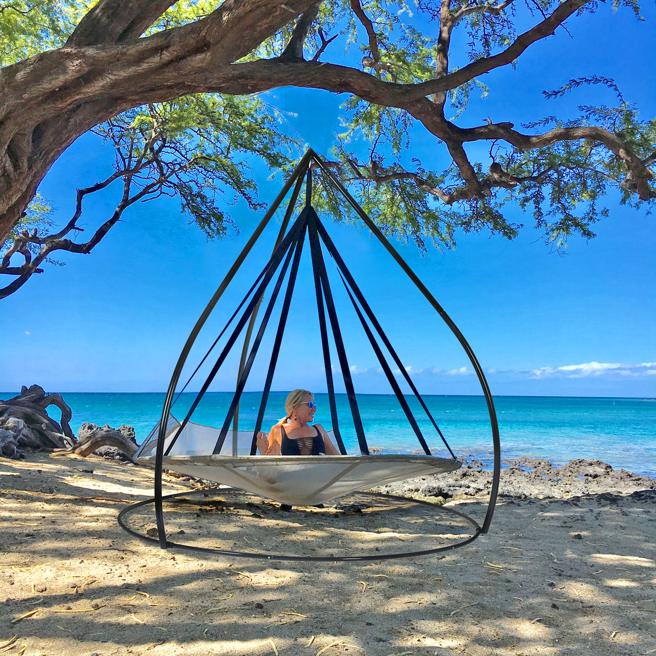 Giant Flying Saucer Hammock Chair With Tripod Stand