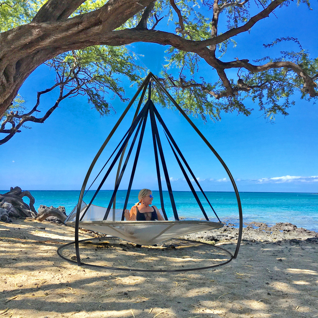 This Flying Saucer Hammock Chair Looks Like The Perfect Place To