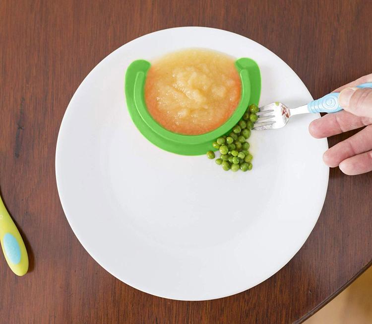 Food cubbies separate food for picky eaters