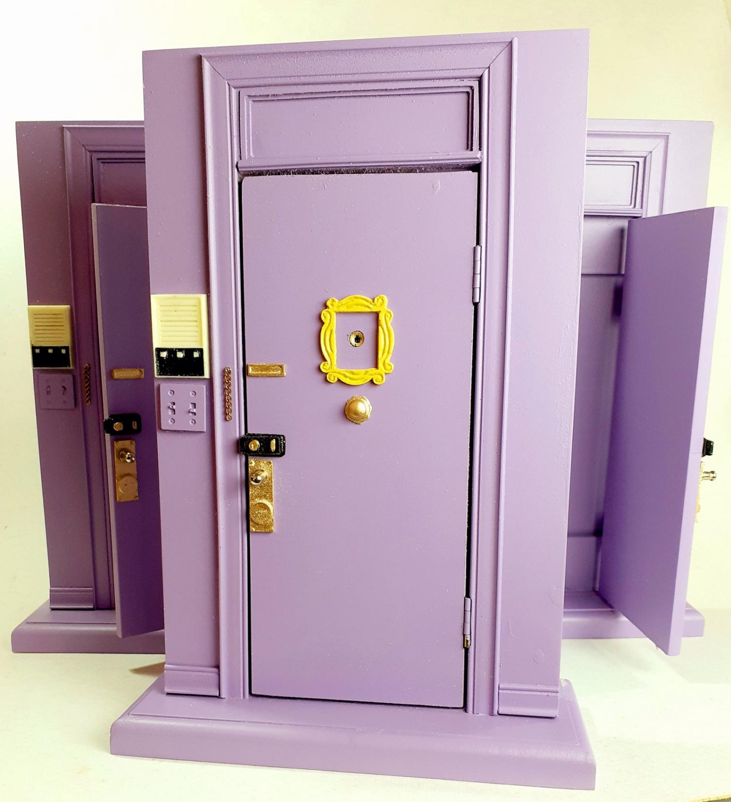 Friends Door Picture Frame - Friends Purple Door-frame Scale Replica