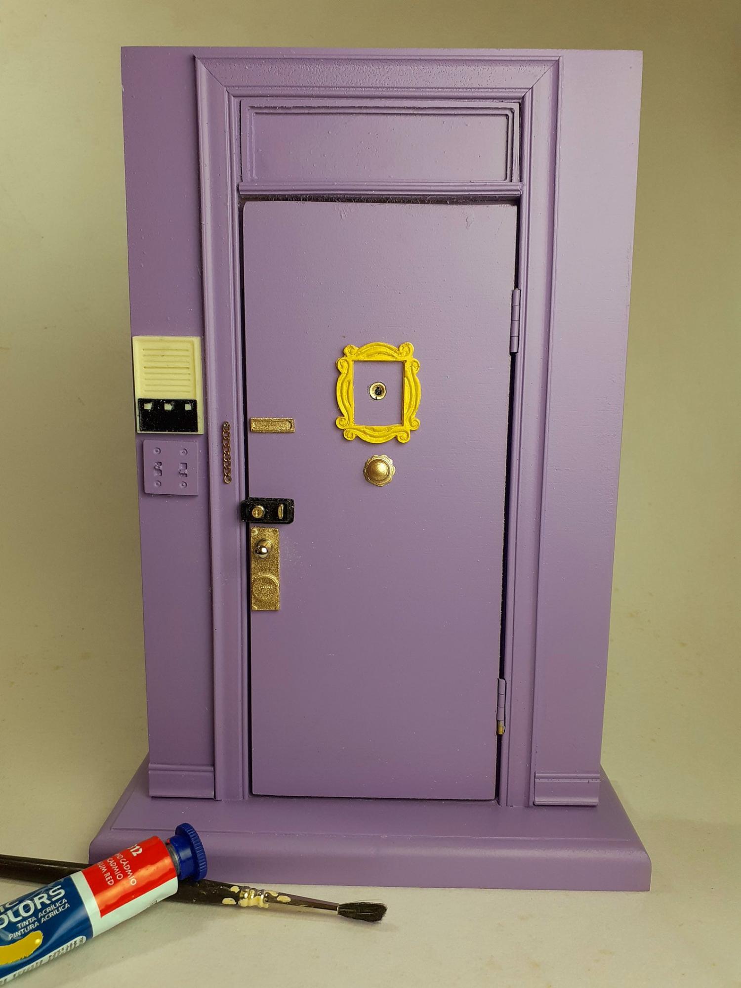 Friends Door Picture Frame - Friends Purple Door-frame Scale Replica