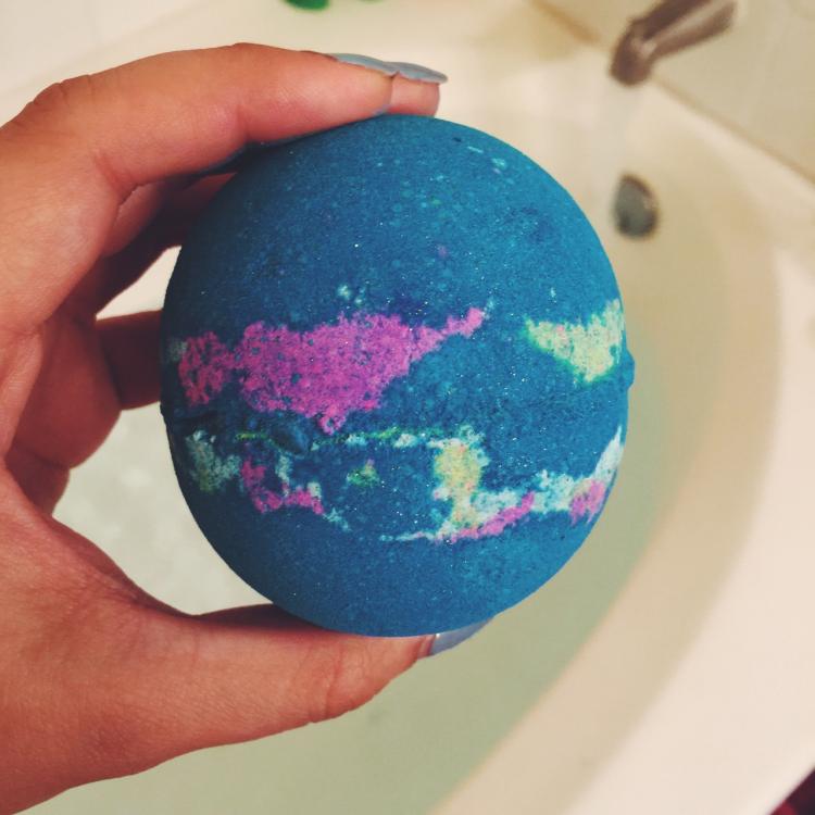 Galaxy Bath Bomb Makes Your Bath Water Look Like Outer Space