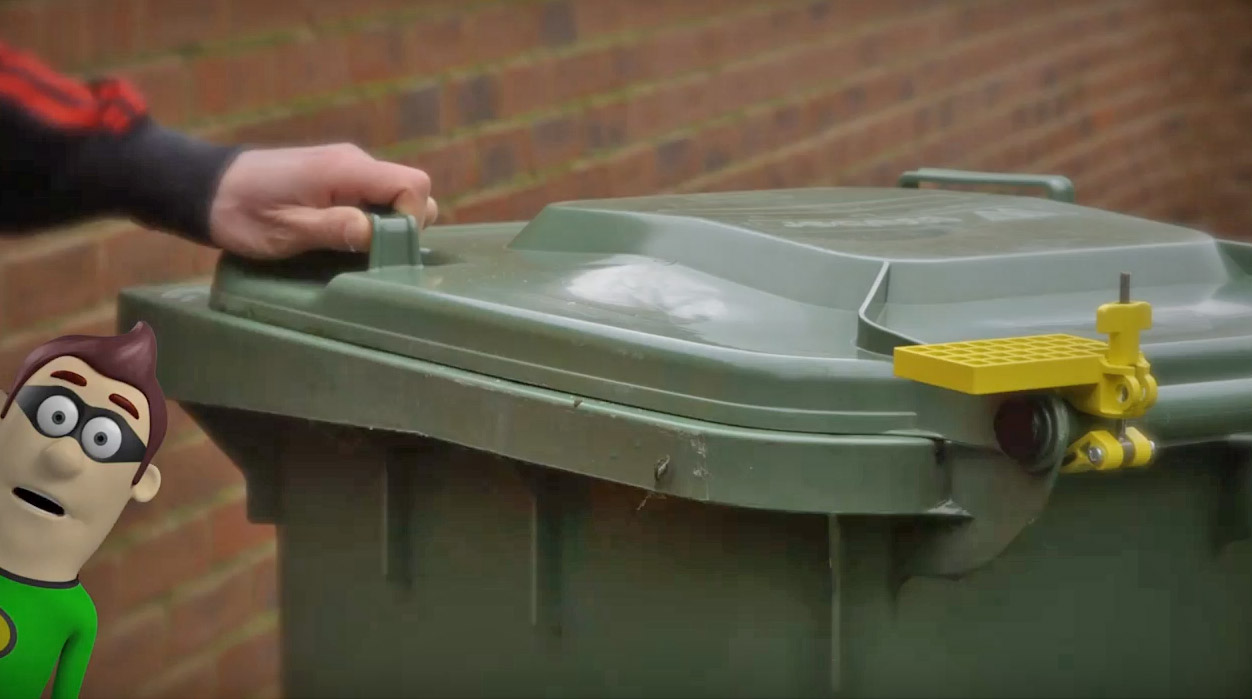 Garbage Can Lid Assist Stops The Trash Lid From Slamming Backwards