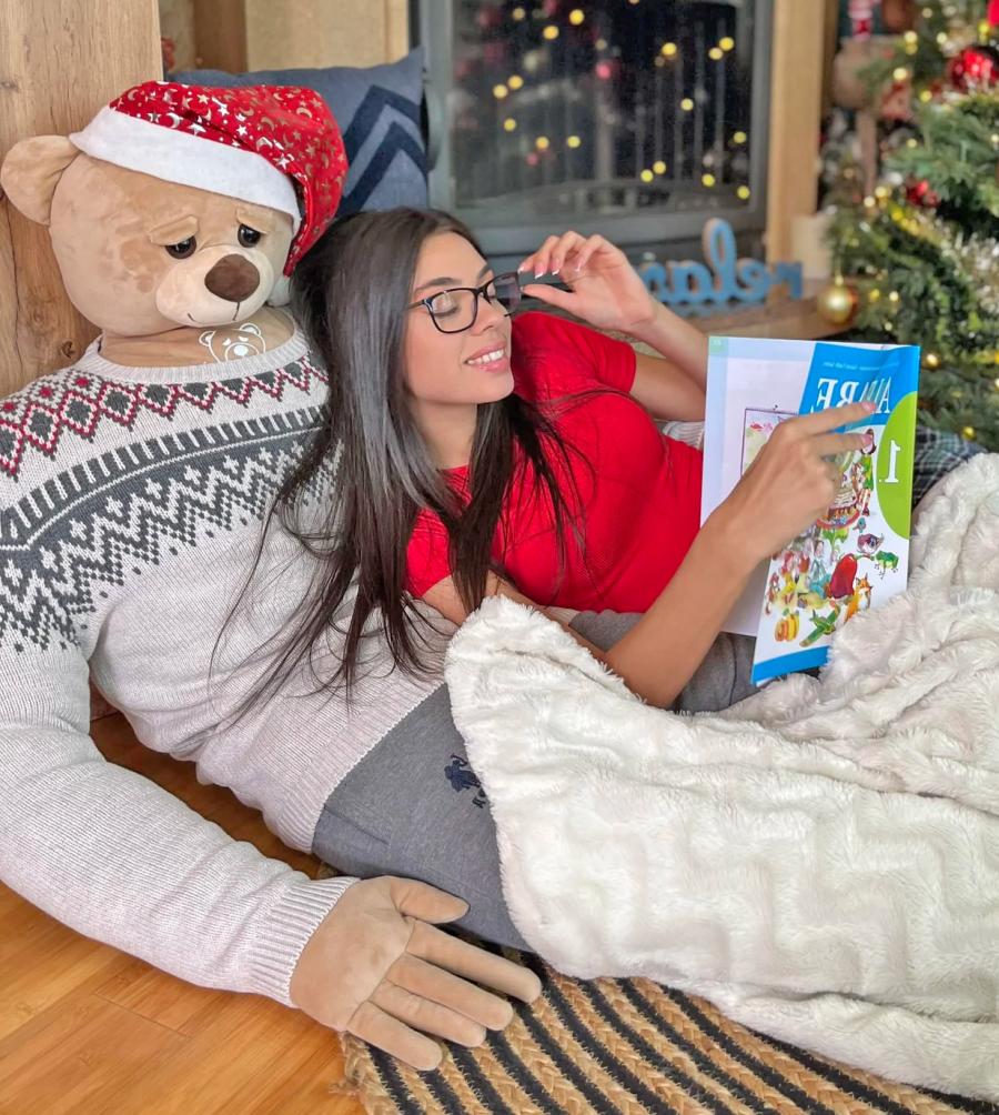 This Giant Life size Boyfriend Snuggle Pillow Bear Is Perfect For