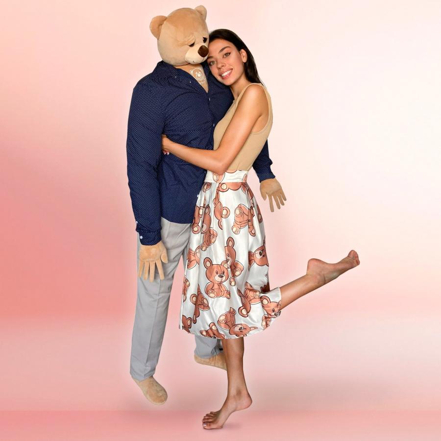 https://odditymall.com/includes/content/upload/giant-life-size-boyfriend-snuggle-pillow-4337.jpg