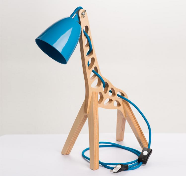 Giffy Wooden Giraffe Lamp