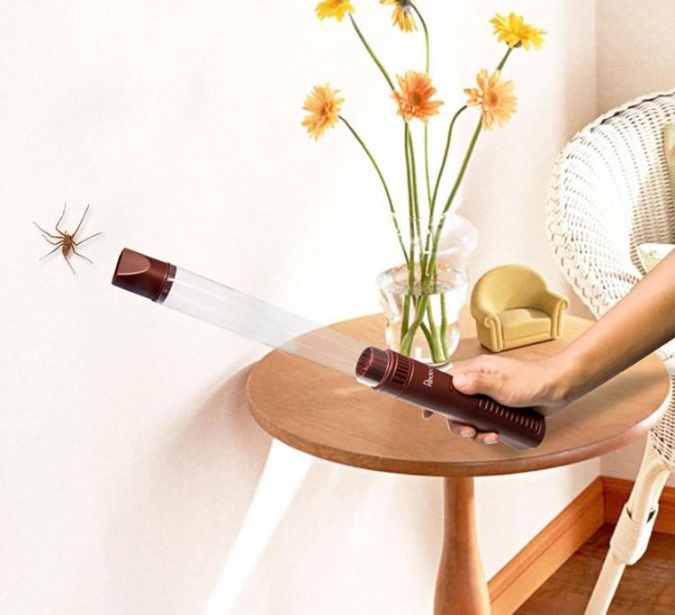 Spider Catching Vacuum Wand Lets You Catch Bugs From Far Away