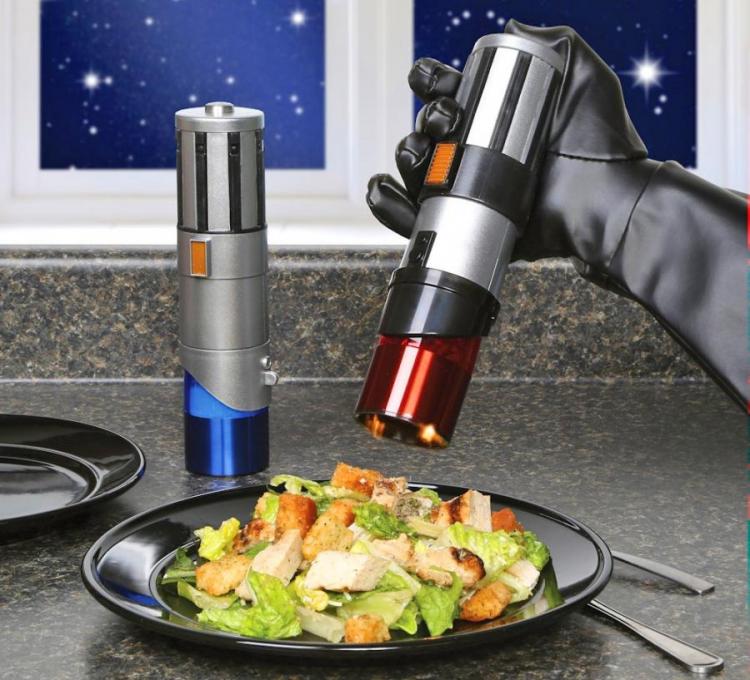 Star Wars Lightsaber Electric Salt and Pepper Set