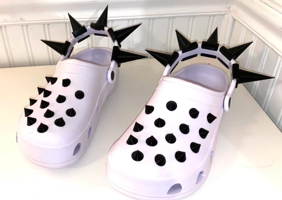 goth crocs spikes｜TikTok Search