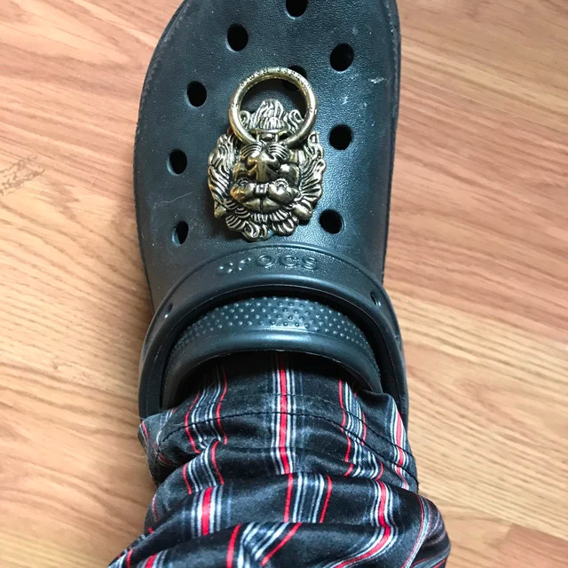 THE ULTIMATE GOTH CROCS :) 