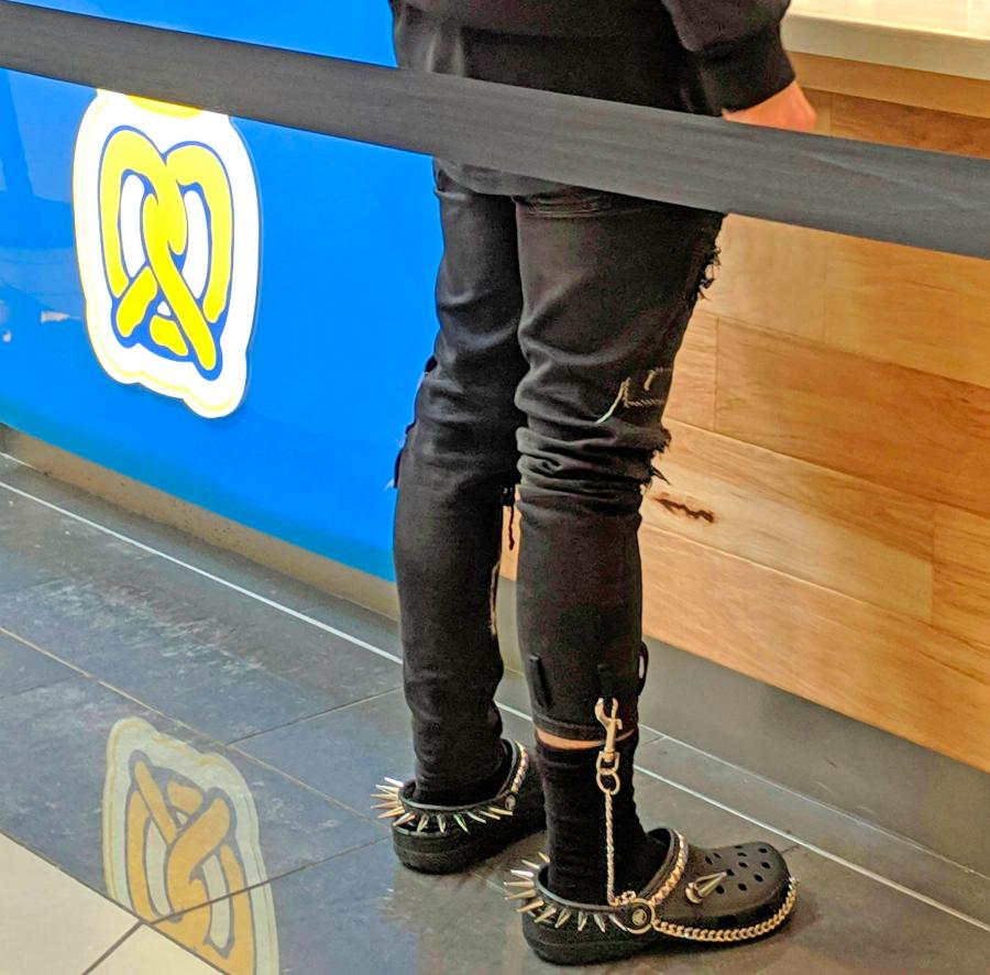 Goth crocs with spikes and chains exist - and the internet kind of likes  them