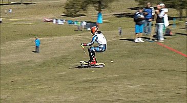 Grass Skis Let You Downhill Ski In The Summer - Rolling downhill skis - Tank track skis