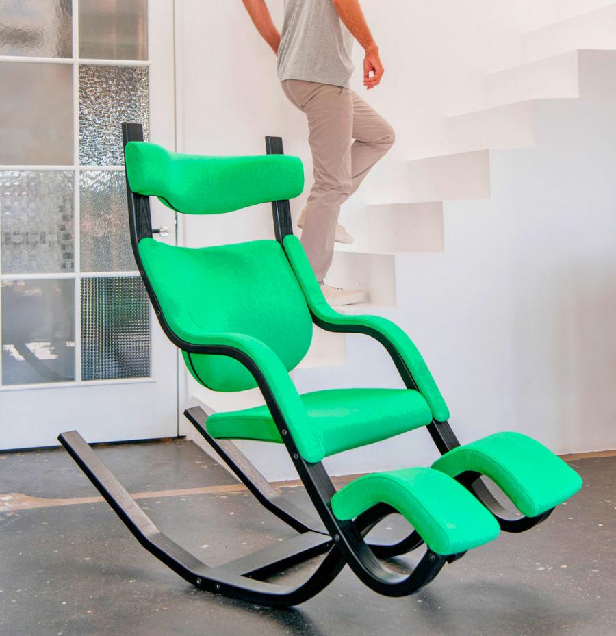 This Reclining Gravity Balance Chair Lets You Lay Down Or Kneel Forward To Work