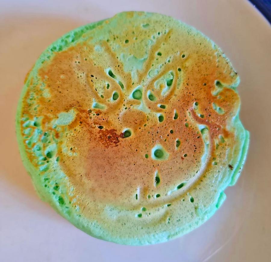 Grinch pancake pan