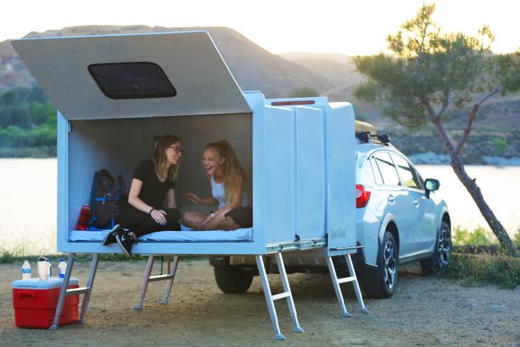 Hitch Hotel: Expandable Wheel-less Trailer Camper