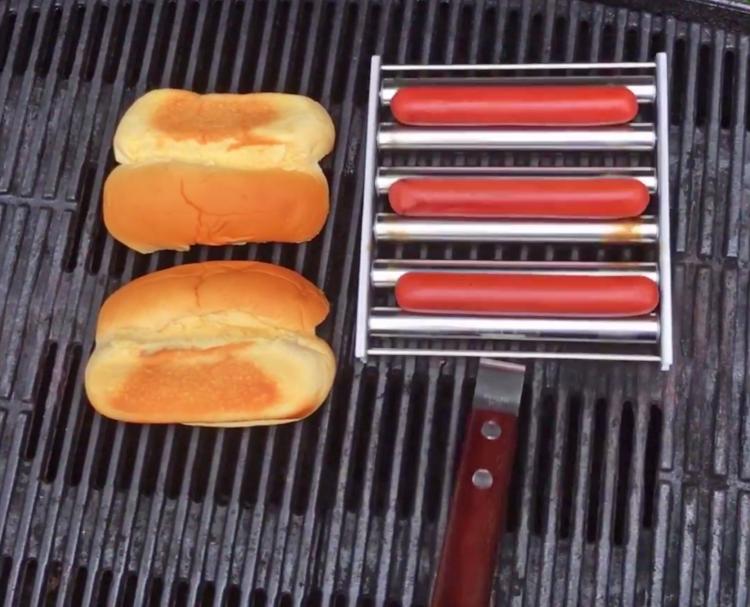 Hot Dog Roller - Evenly Cook Hot Dogs Every-Time - B2Q Hot Dog BBQ Roller