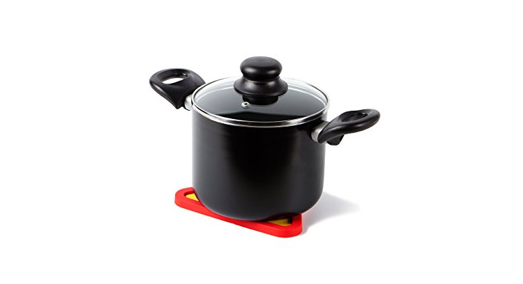 Magnetic Trivet Sticks To Bottom of Pot or pan While Carrying - magnetic hot pad