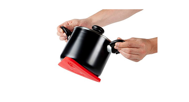 Magnetic Trivet Sticks To Bottom of Pot or pan While Carrying - magnetic hot pad