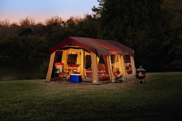 Tent with outlet porch