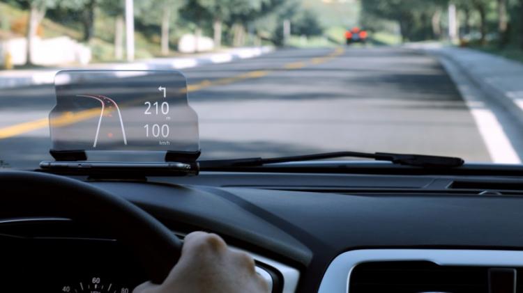 HUDWAY Glass uses your phones reflection for a heads-up-display (HUD) in your car - Phone Heads-Up-Display HUD for car