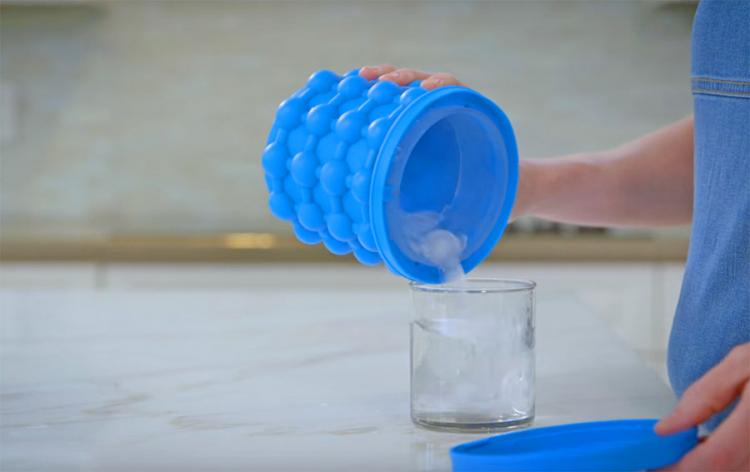 Ice Genie: Unique Ice Maker - Replaces 10 Ice Cube Trays - Makes 120 Ice Cubes