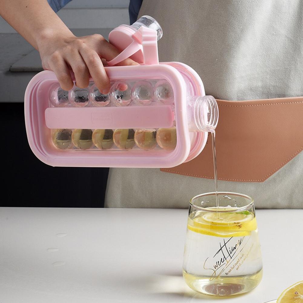 This Ice Kettle Makes Circular Ice Balls, and Doubles as a Portable Water  Bottle