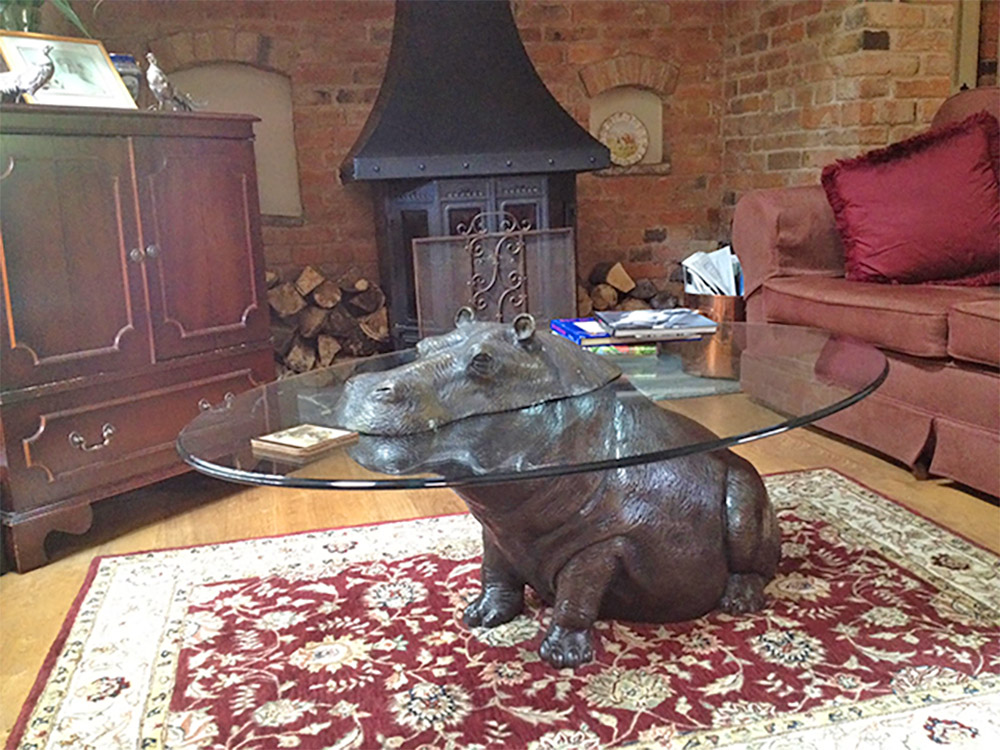 Glass on sale hippo table