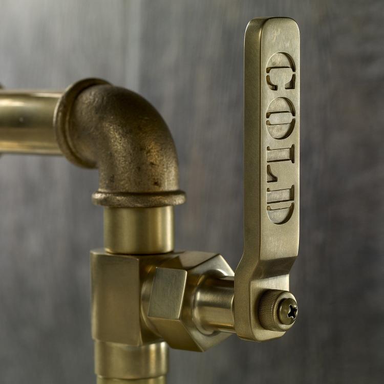 Elan Vital 38 - Industrial Pipe Modern Faucet