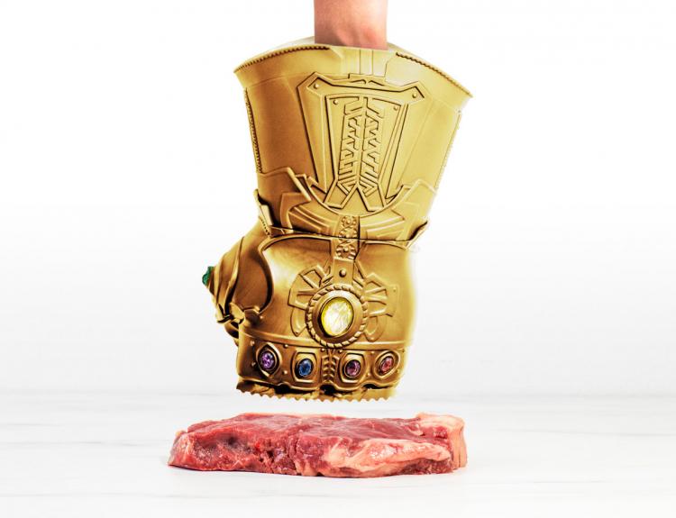Infinity Gauntlet Meat Tenderizer - Avengers Thanos cooking gadget