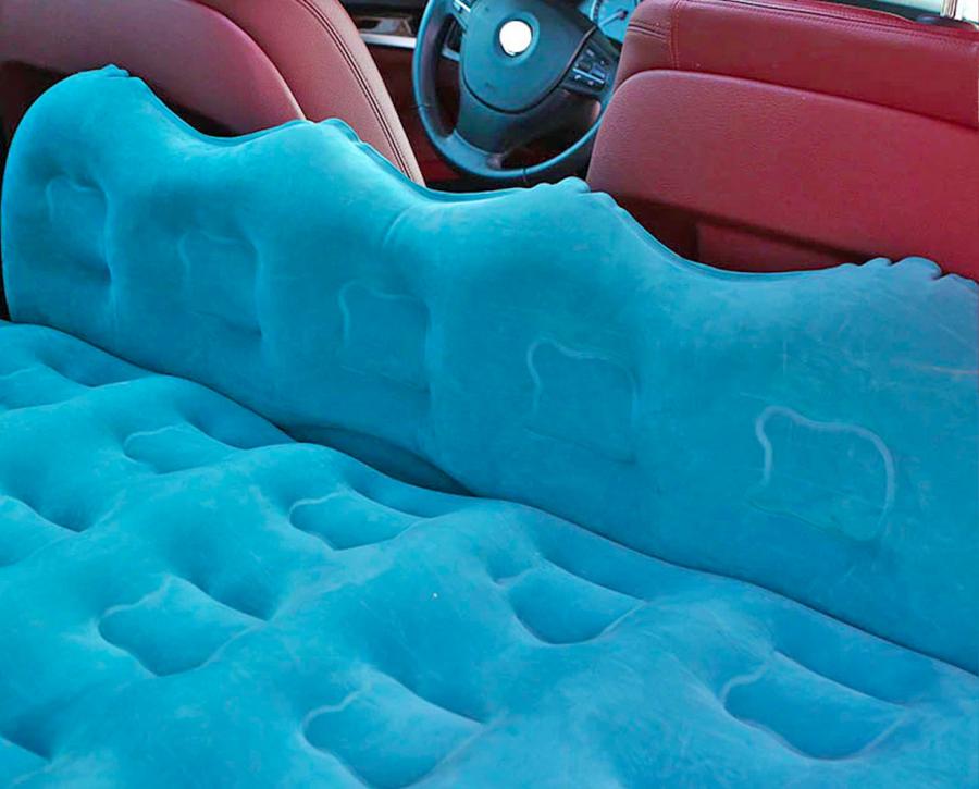 Inflatable Backseat Lounger and Bed For The Car