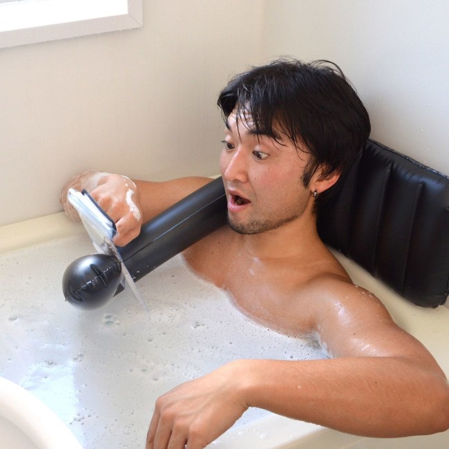 Inflatable Pillow That Holds Your Smart Phone In Bath Tub