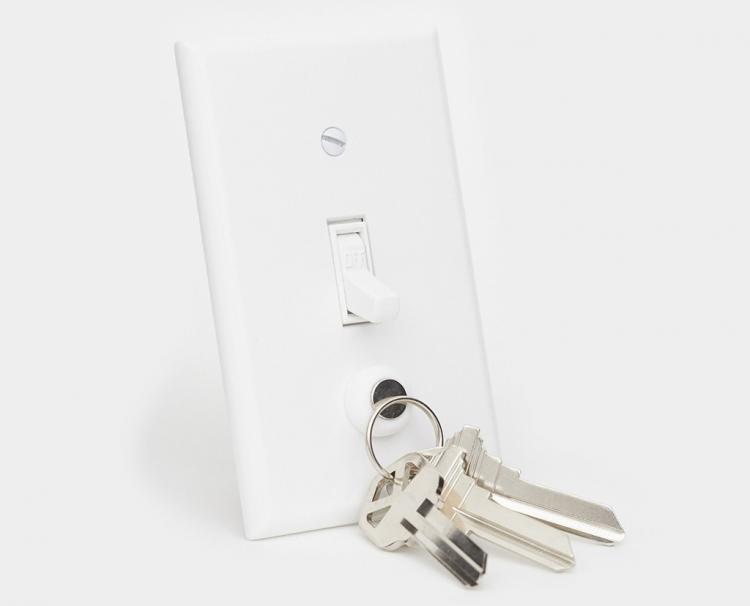 KeyCatch - Magnetic Light Switch Key Holder Screw