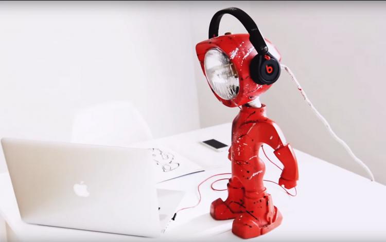 Lampster Vintage Robot Lamp - Controlled From Your Phone